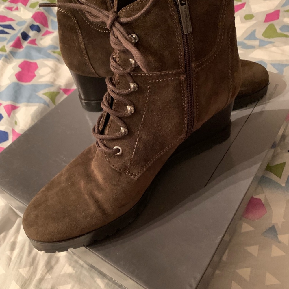 Aquatalia Brown Suede Lace-Up Boots size 11 EUC
